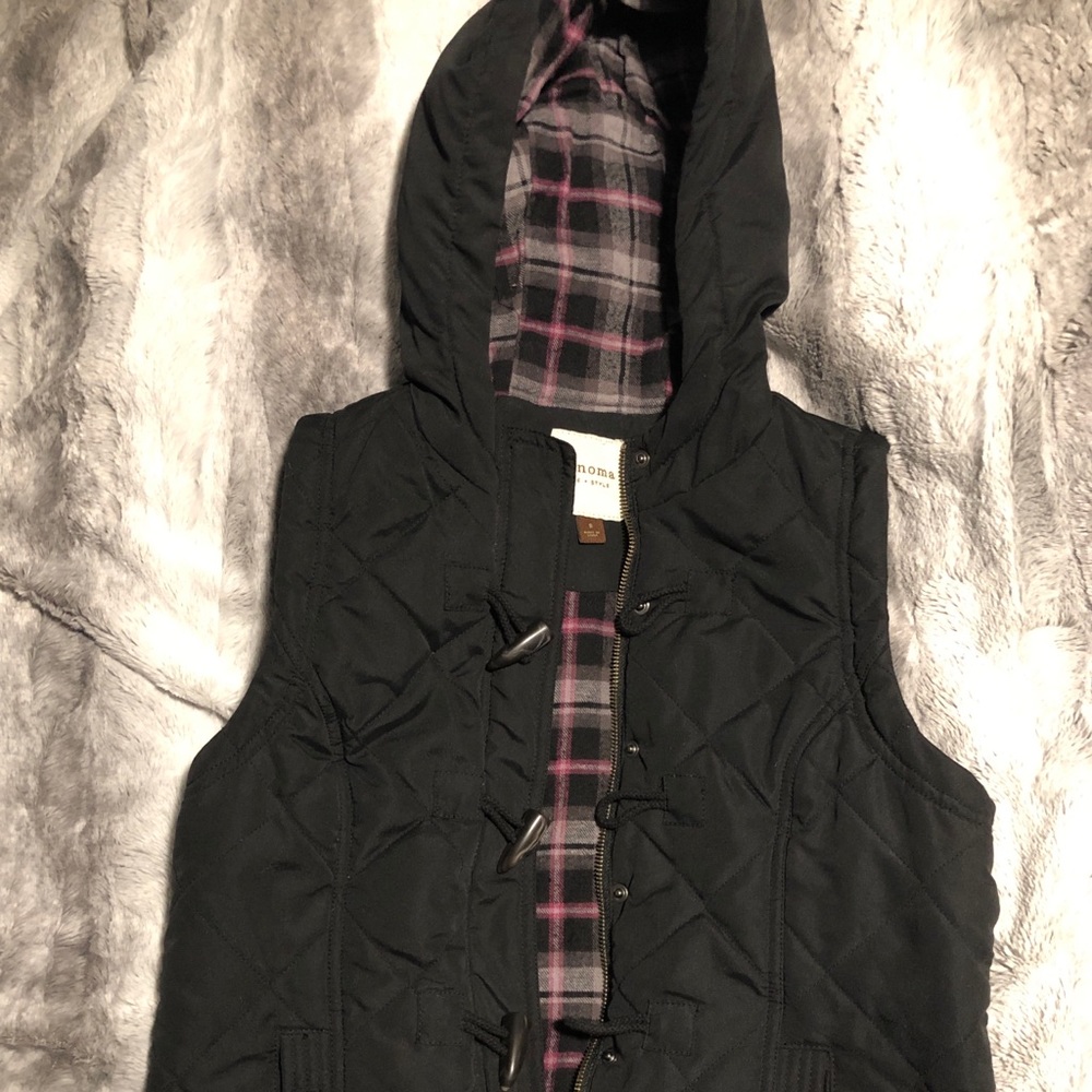 Sonoma sleeveless jacket. XS